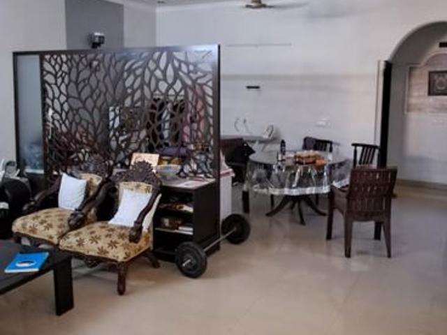 Rental | 2 BHK + Study Room 200 Sq.Mt. Villa in Sector 46