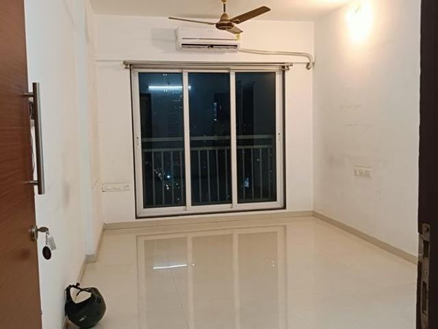 Rental | 2 BHK + Store Room 600 Sq.Ft. Apartment in Lower Parel