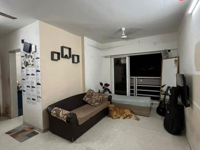 Rental | 2 BHK + Store Room 680 Sq.Ft. Apartment in Romell Amore