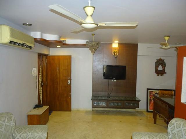 Rental | 2 BHK + Store Room 850 Sq.Ft. Apartment in Dheeraj Gaurav Heights