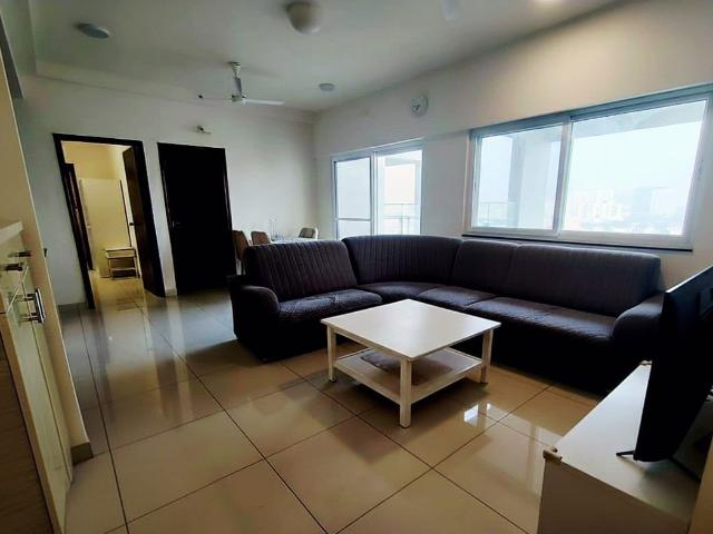Rental | 2 BHK + Store Room 850 Sq.Ft. Apartment in Puravankara Silversands