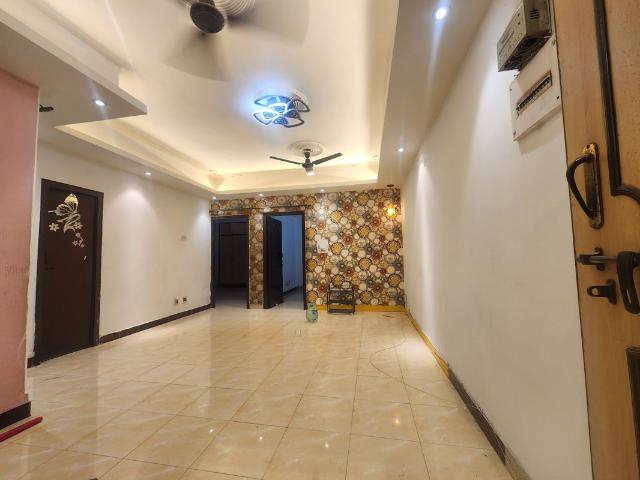 Rental | 2 BHK + Store Room 1000 Sq.Ft. Apartment in Gaurs Galaxy