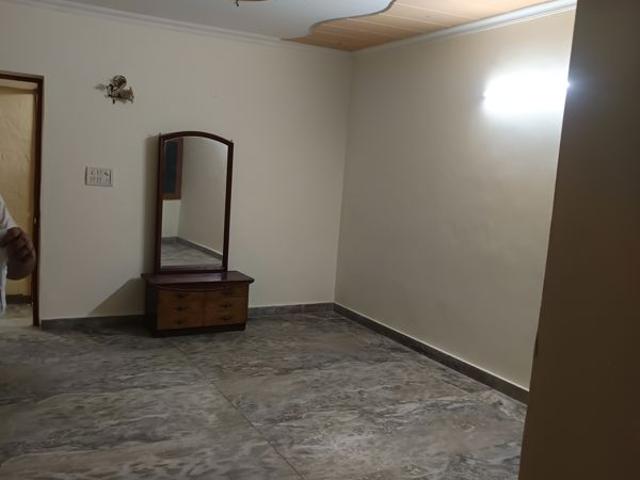 Rental | 2 BHK + Store Room 1000 Sq.Ft. Apartment in Rohini