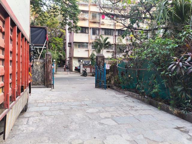 Rental | 2 BHK + Store Room 1100 Sq.Ft. Villa in Navpada
