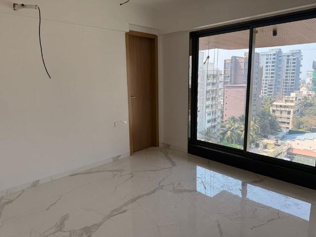 Rental | 2 BHK + Pooja Room 700 Sq.Ft. Apartment in Khar West