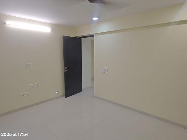 Rental | 2 BHK + Pooja Room 850 Sq.Ft. Apartment in Jyoti CHS Santacruz East