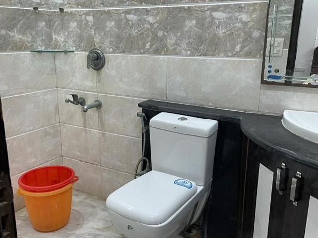 Rental | 2 BHK + Pooja Room 900 Sq.Ft. Apartment in RWA Apartments Sector 41