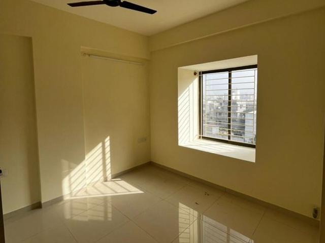 Rental | 2 BHK + Pooja Room 1100 Sq.Ft. Apartment in Godrej Avenues