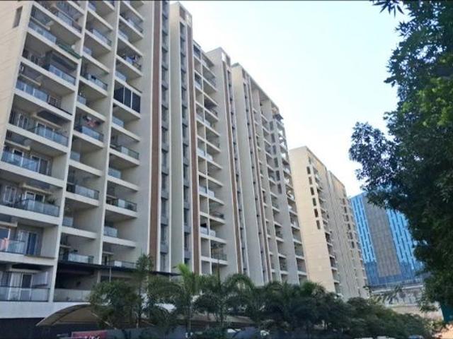 Rental | 2 BHK + Pooja Room 1137 Sq.Ft. Apartment in Majestique Towers East Phase 1