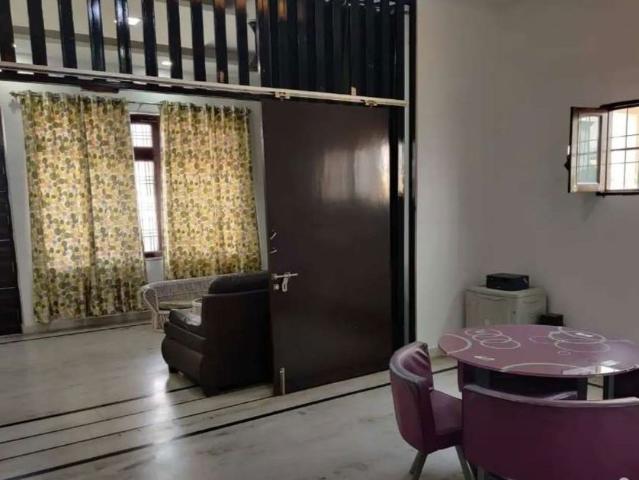 Rental | 2 BHK + Pooja Room 1450 Sq.Ft. Apartment in Hazratganj