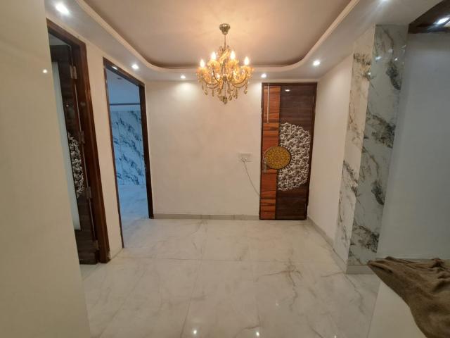 Rental | 2 BHK + Pooja Room 250 Sq.Yd. Apartment in Sector 25