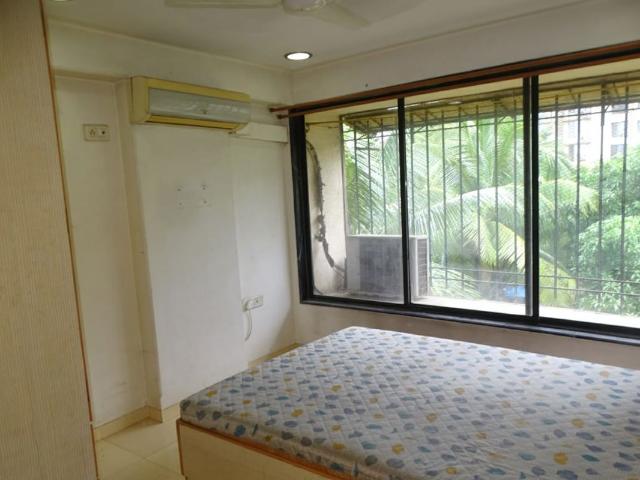 Rental | 2 BHK + Pooja Room,Servant Room 1100 Sq.Ft. Apartment in Godrej RKS