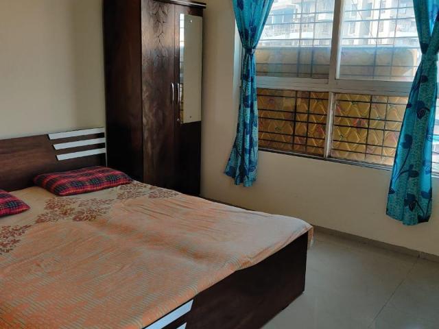 Rental | 2 BHK + Pooja Room,Servant Room 900 Sq.Ft. Apartment in Yashada Splendid Meadows