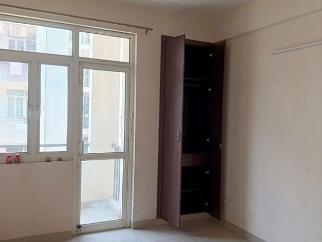 Rental | 2 BHK + Pooja Room,Servant Room,Extra Room 840 Sq.Ft. Apartment in Wave Dream Homes