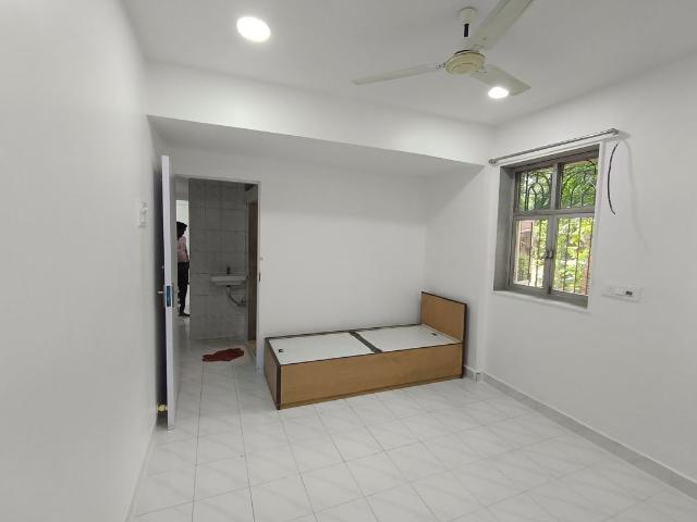 Rental | 2 BHK + Pooja Room,Servant Room,Extra Room 1000 Sq.Ft. Apartment in Acron Edifice