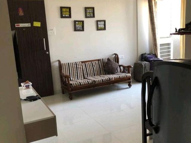 Rental | 2 BHK + Pooja Room,Servant Room,Extra Room,Store Room 721 Sq.Ft. Apartment in Bhumi Silverio