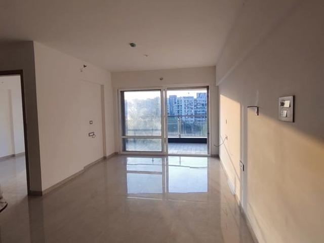 Rental | 2 BHK + Pooja Room,Servant Room,Study Room,Extra Room,Basement,Store Room 750 Sq.Ft. Apartment in Kohinoor Sapphire 2