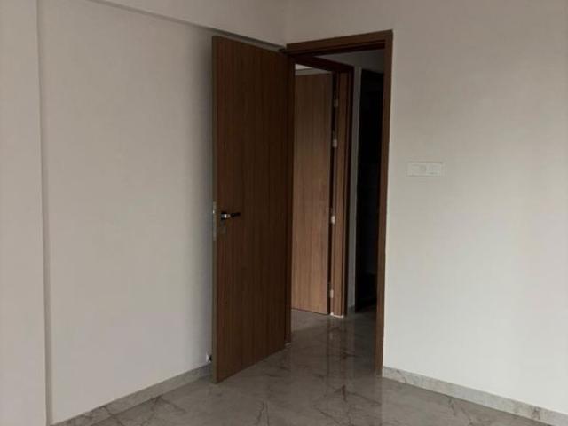 Rental | 2 BHK + Pooja Room,Servant Room,Study Room,Extra Room,Basement,Store Room 840 Sq.Ft. Apartment in Majestique Towers East Phase 1