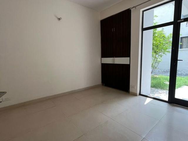 Rental | 2 BHK + Pooja Room,Servant Room,Study Room,Extra Room 678 Sq.Ft. Apartment in Pyramid Heights
