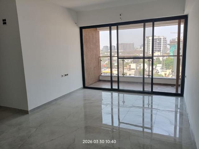 Rental | 2 BHK + Pooja Room,Servant Room,Study Room,Extra Room 950 Sq.Ft. Apartment in Unique Youtopia