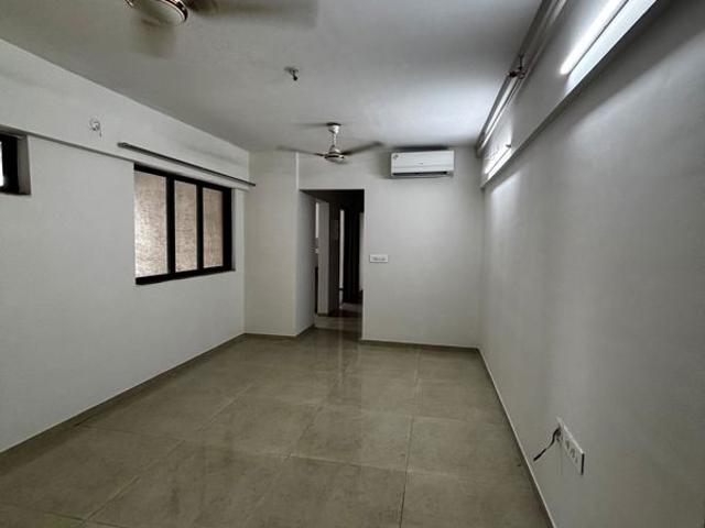 Rental | 2 BHK + Pooja Room,Store Room 1095 Sq.Ft. Apartment in Lodha Lakeshore Greens
