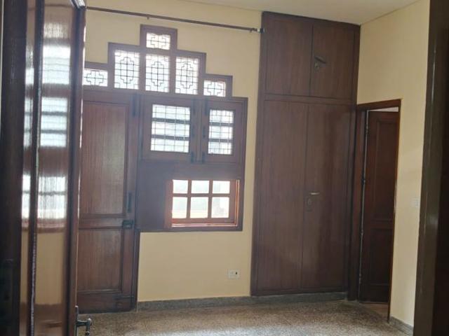Rental | 2 BHK + Pooja Room,Study Room 1050 Sq.Ft. Independent House in Sector 55