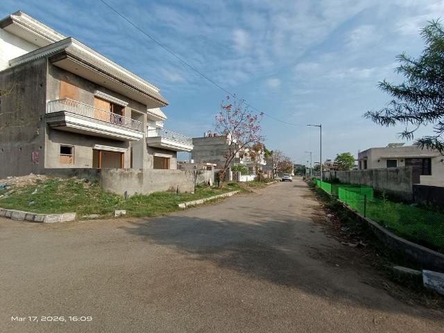 Rental | 2 BHK + Pooja Room,Study Room 200 Sq.Yd. Independent House in GMADA Eco City