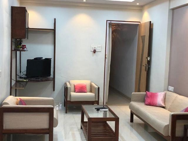 Rental | 2 BHK + Prayer Room 700 Sq.Ft. Apartment in Bandra West