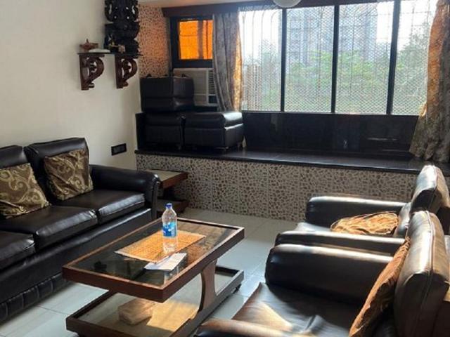 Rental | 2 BHK + Prayer Room 700 Sq.Ft. Apartment in Bandra West
