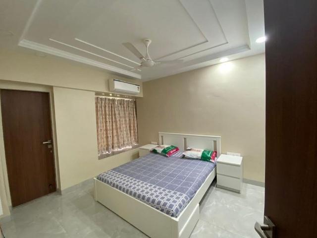 Rental | 2 BHK + Prayer Room 700 Sq.Ft. Apartment in Bandra West