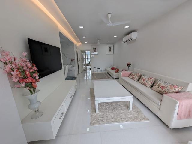 Rental | 2 BHK + Prayer Room 780 Sq.Ft. Apartment in Hemkund Villa Khar West