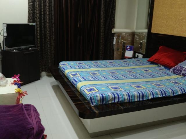 Rental | 2 BHK + Prayer Room,Extra Room 650 Sq.Ft. Apartment in Kalina