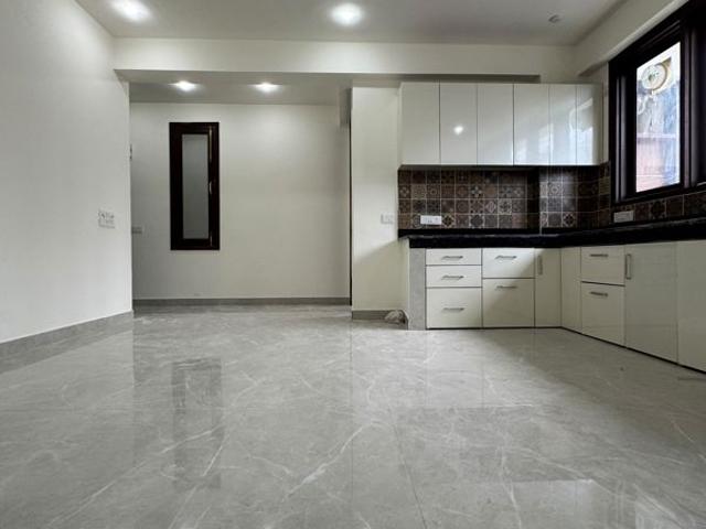 Rental | 2 BHK + Prayer Room,Servant Room,Extra Room 950 Sq.Ft. Apartment in Chattarpur