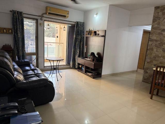 Rental | 2 BHK + Prayer Room,Servant Room,Study Room 1050 Sq.Ft. Apartment in Raunak Park