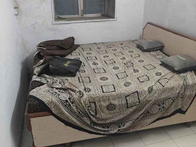 Rental | 2 BHK + Prayer Room,Servant Room,Study Room 1100 Sq.Ft. Apartment in Heritage Apartments Bandra
