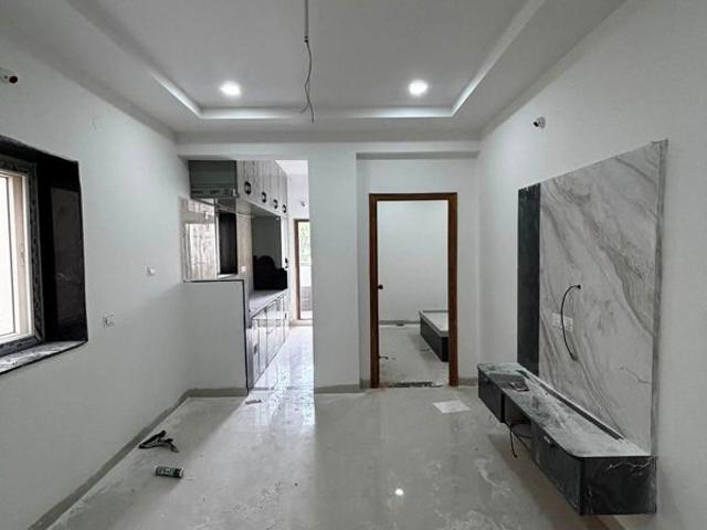 Rental | 2 BHK + Prayer Room,Servant Room,Study Room 1200 Sq.Ft. Apartment in Golden Tulip Kondapur