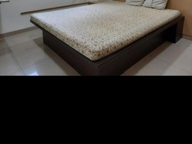 Rental | 2 BHK + Prayer Room,Servant Room,Study Room,Extra Room 750 Sq.Ft. Apartment in Vile Parle Mahaveer