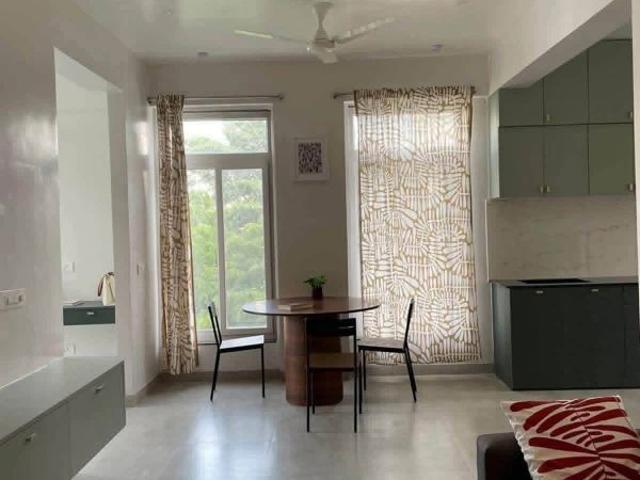Rental | 2 BHK + Prayer Room,Servant Room,Study Room,Extra Room 1500 Sq.Ft. Apartment in Golden Tulip Kondapur