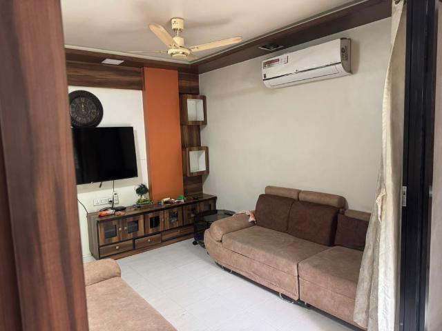 Rental | 2 BHK + Prayer Room,Servant Room,Study Room,Extra Room,Basement,Store Room 1500 Sq.Ft. Apartment in Saluja Enclave