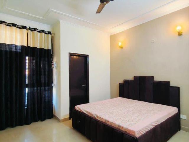 Rental | 2 BHK + Prayer Room,Servant Room,Study Room,Extra Room,Basement,Store Room 1526 Sq.Ft. Independent House in Sector 14