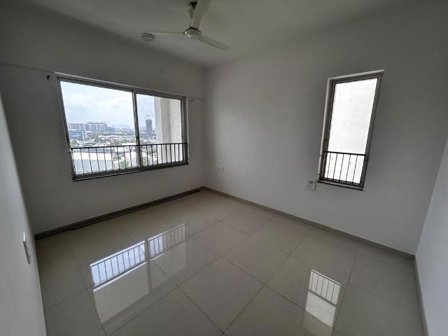 Rental | 2 BHK + Prayer Room,Servant Room,Study Room,Extra Room,Basement,Store Room 750 Sq.Ft. Apartment in Godrej 24