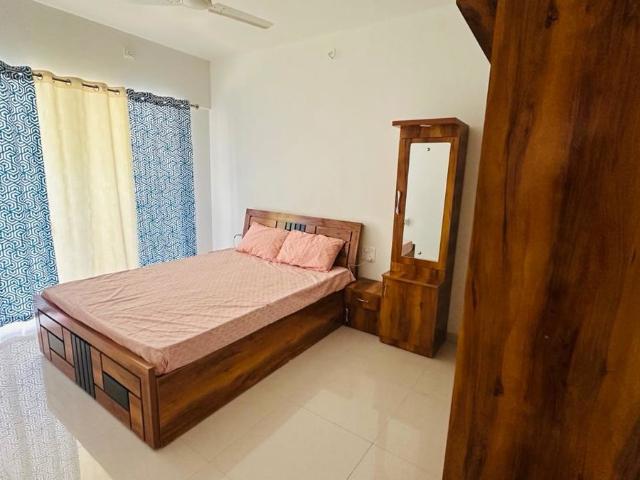 Rental | 2 BHK + Prayer Room,Servant Room,Study Room,Extra Room,Basement,Store Room 900 Sq.Ft. Apartment in Godrej 24X7