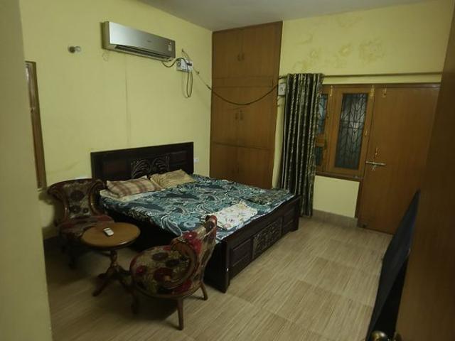 Rental | 2 BHK + Prayer Room,Servant Room 1650 Sq.Ft. Apartment in Nehru Enclave