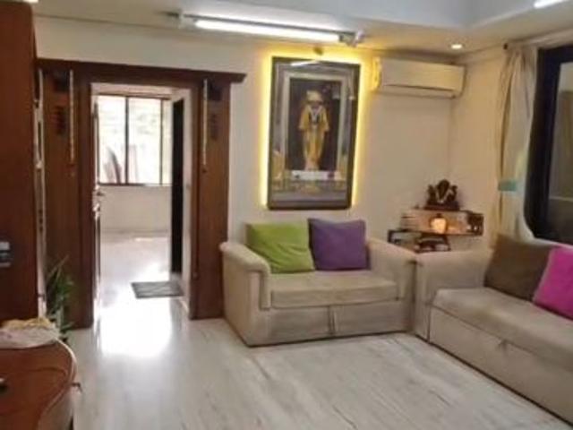 Rental | 2 BHK + Prayer Room,Study Room,Extra Room,Basement 900 Sq.Ft. Apartment in Vile Parle Mahaveer
