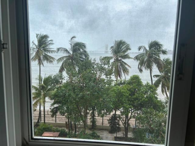 Rental | 2 BHK + Prayer Room,Study Room,Extra Room 800 Sq.Ft. Apartment in Twin Towers