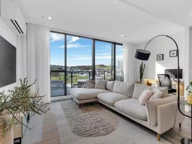 Just in! 2 BR 401/181 Sutherland Crescent, Taylor, ACT 2913