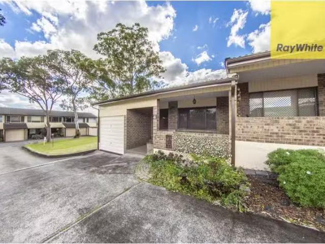 Cheap 2 BR 4/128 130 Cooper Road, YAGOONA Apartment for rent.