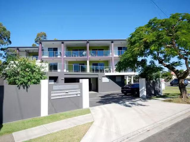 For Rent! 2 BR 4/1 Cameron Street, Nundah, QLD 4012 Unit for.