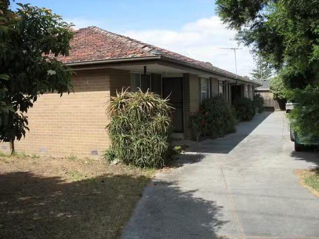 Unique 2 BR 4/29 Waratah Avenue, Tullamarine, VIC 3043