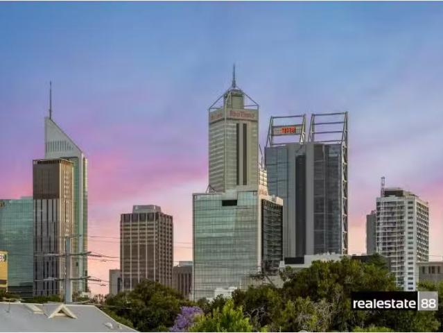 Nice 2 BR 4/321 Newcastle Street, Northbridge Apartment for re.